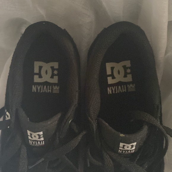Black DC size 13 - Picture 4 of 5